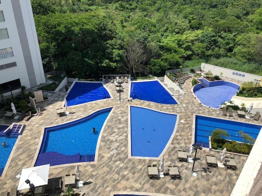 Apartment Park Veredas Vista Paras Piscinas No Fundo Esta Liberado Rio Quente
