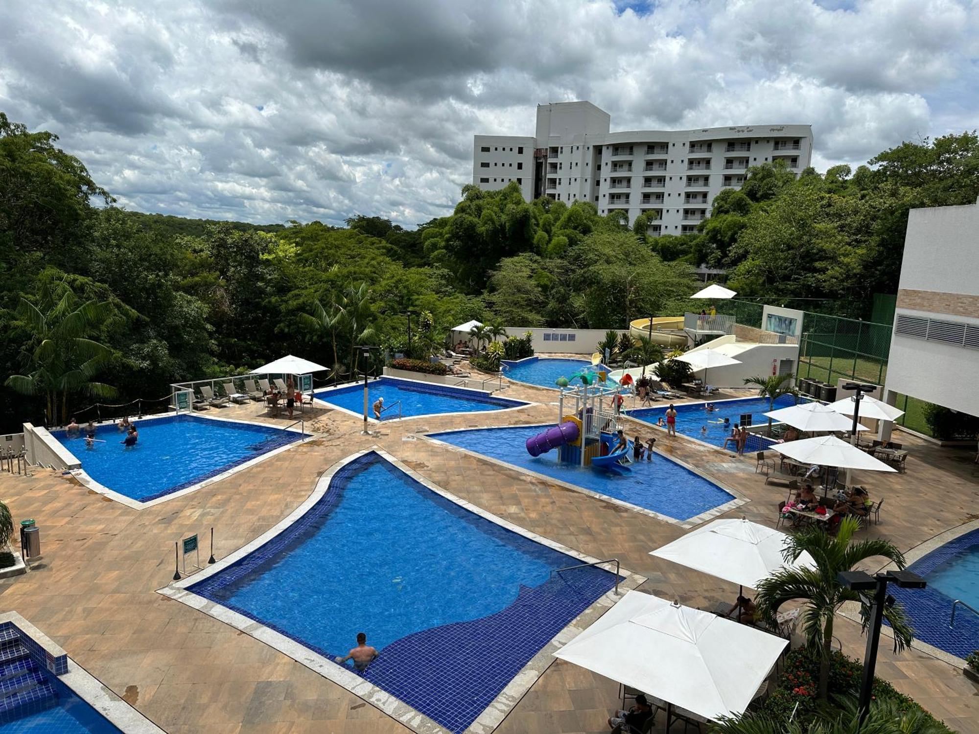 Park Veredas Vista Paras Piscinas No Fundo Esta Liberado